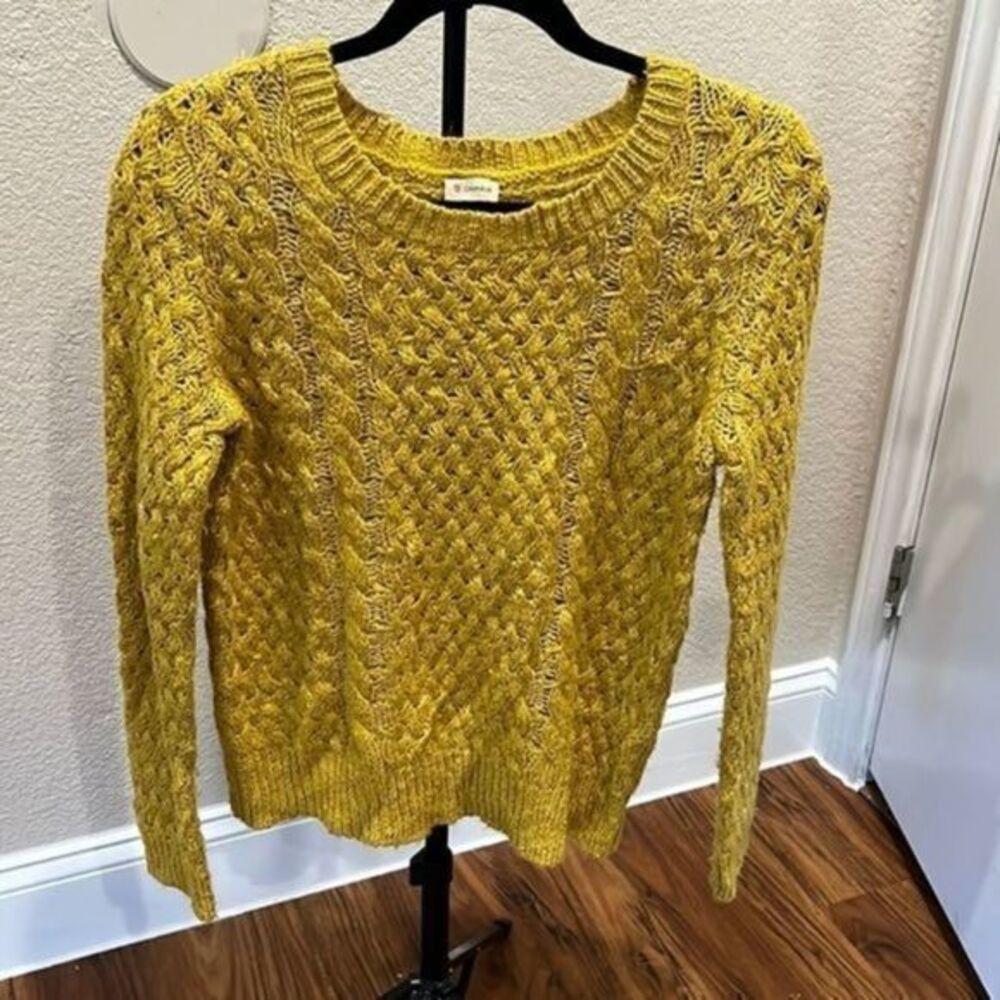 Cremieux gold cable knit sweater size small